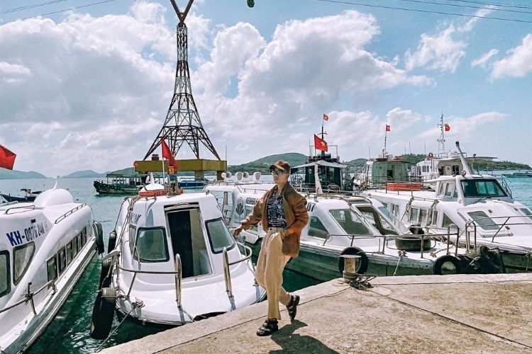 Giá vé tắm bùn Hòn Tằm Nha Trang